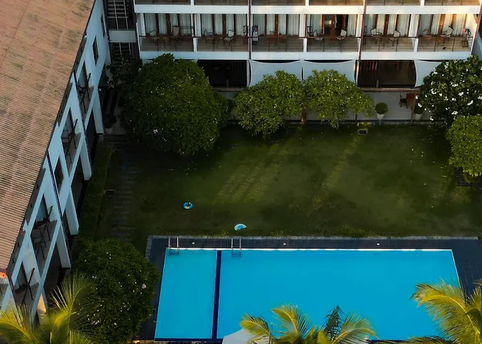 Cardamon Hotel Nilaveli